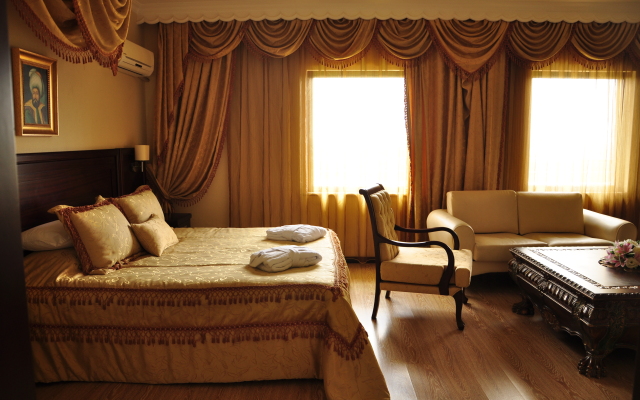 Eser Diamond Hotel & Convention Center