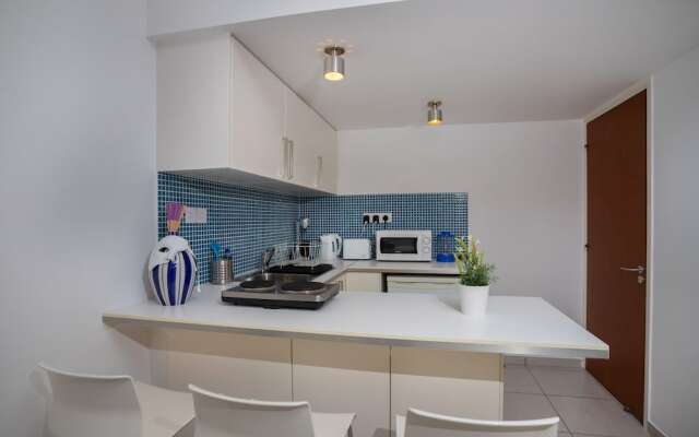 Athenaeum Beachside Studio