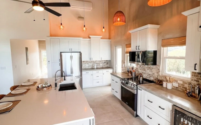 Paradise Cove 3 Bedroom Home