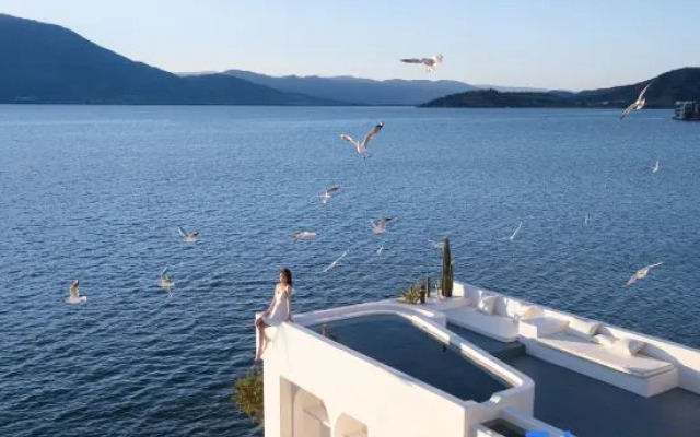 Tinghua Island Garden Resort