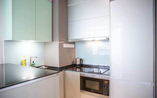 Expressionz Professional Suites By De Space