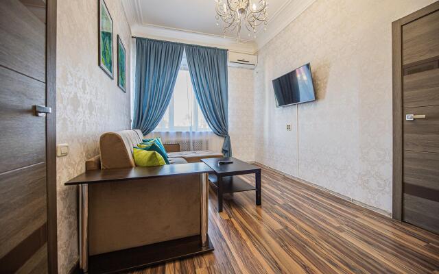 Five Stars Exquisite Kvartira in the Center