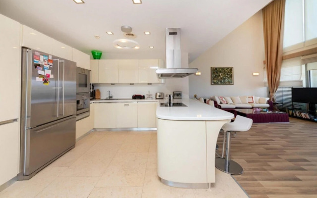 Regal Home With Shared Pool Near Beach in Bodrum