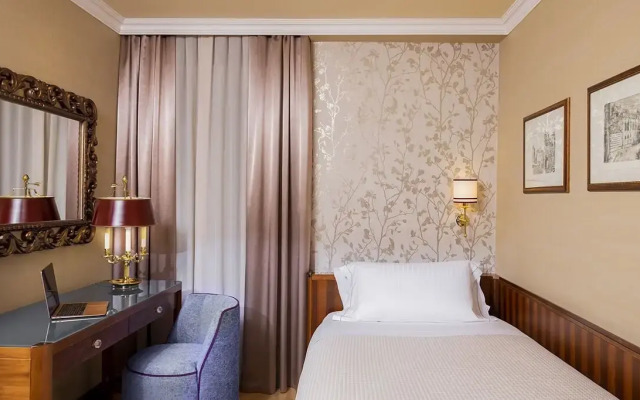 Accademia Hotel