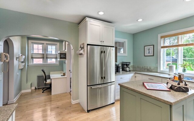 Walkable New Haven Retreat w/ Ocean Views!