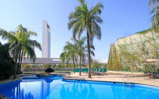 Holiday Inn Monterrey - Parque Fundidora, an IHG Hotel