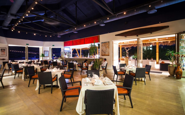 Hotel Indigo La Paz Puerta Cortes by IHG