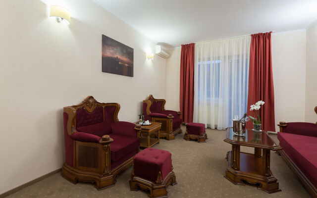 Hotel Athos Rmt