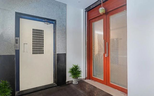 OYO 93527 Hotel 7 Hills Luxury Rooms