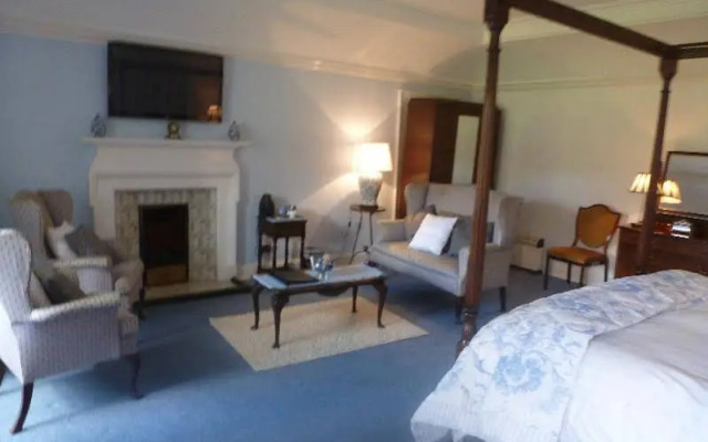 Shieldhill Castle Hotel