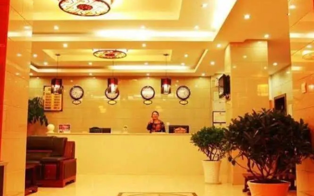 Red Eight Commercial Hotel