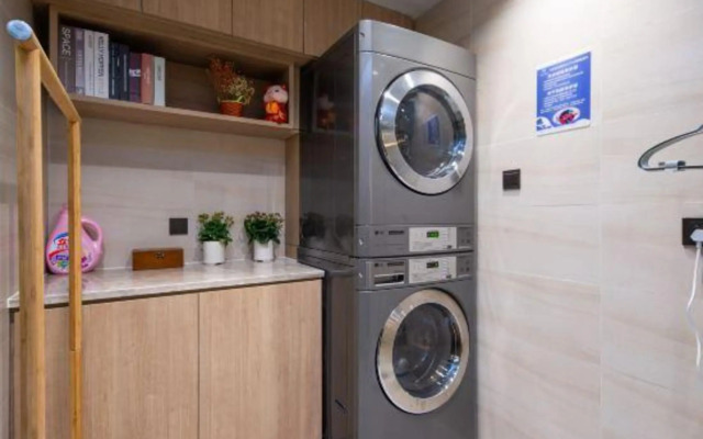 Hanting Premium (Nanjing West Wan'an Road Branch)
