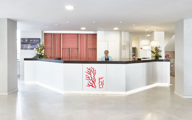 Universal Hotel Perla