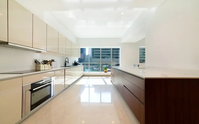Maison Privee - Stunning 3-Floor Villa w/ Kids Room and Rooftop Terrace over Dubai Marina