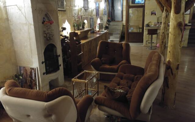 Dora Cave Hotel