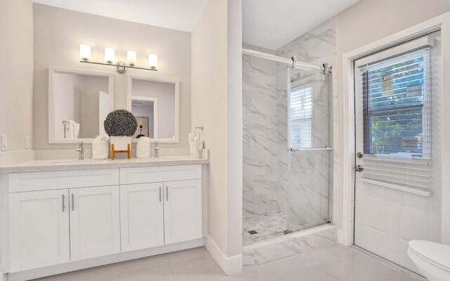 7 Br Home with Pool Gameroom & Soccer