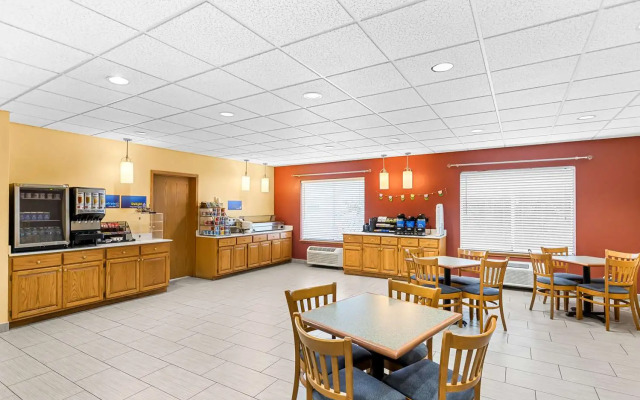 Best Western Holiday Manor