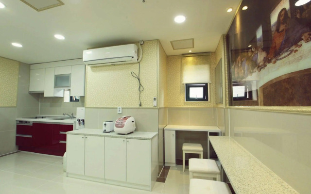 Chloe Guest House