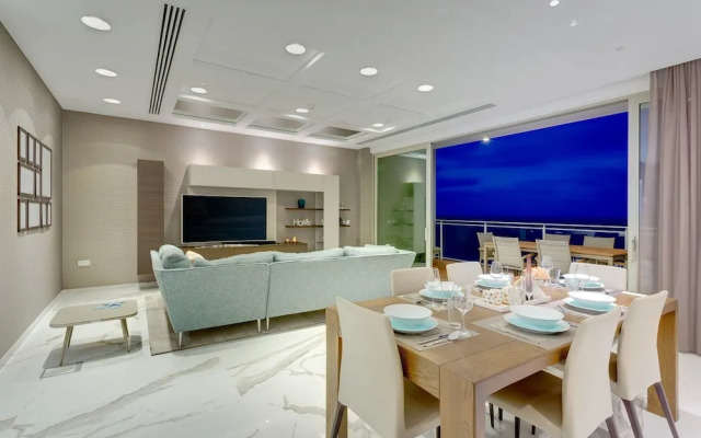 Super Luxury Apartment in Tigne Point, Amazing Ocean Views