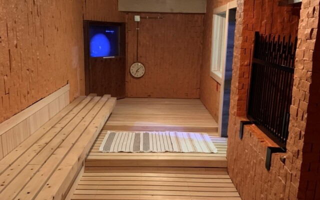 Capsule Hotel 310