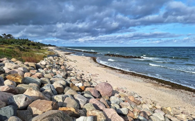 Pet Friendly Holiday Home in Dronningmølle near Sea