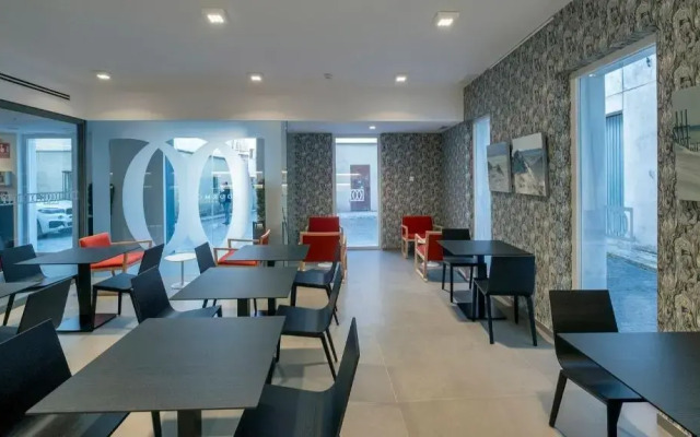 Dormos Hotel