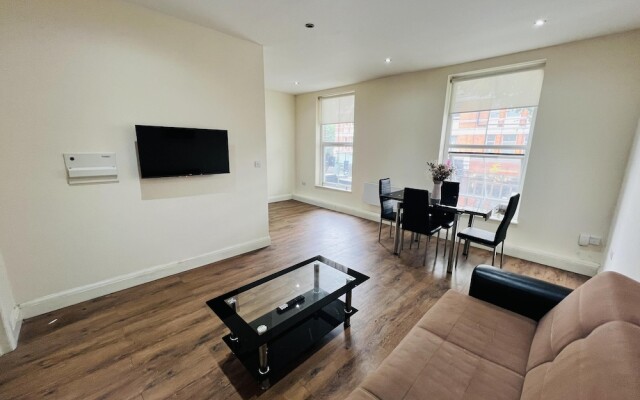 1-bed Apartment in Ealing - 2mins From Station