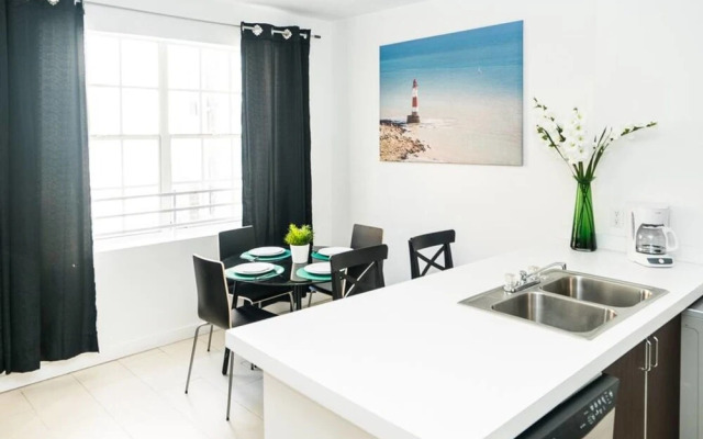 Sage on Ocean Drive Apartments