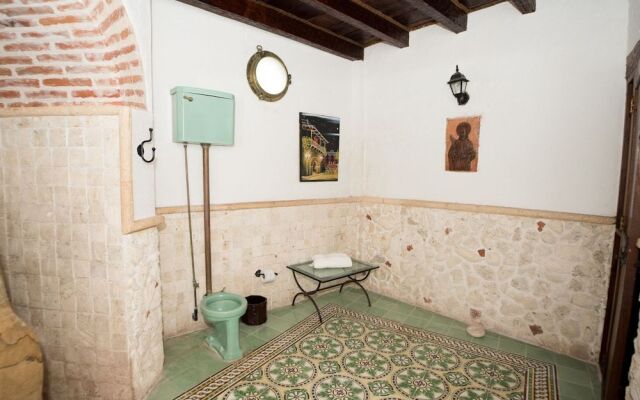 Casa de la Moneda By Nomad Guru