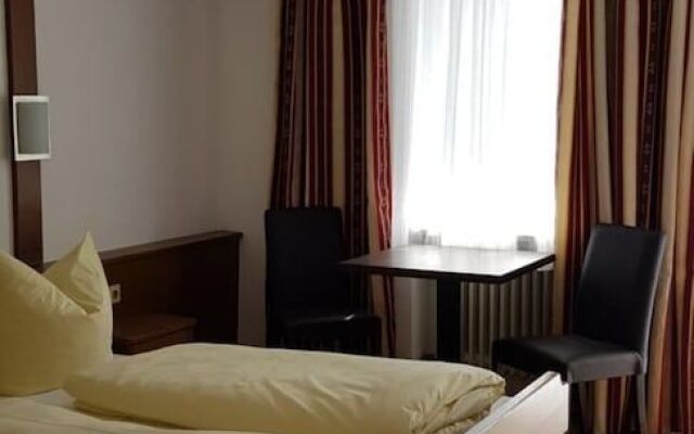 Tiroler Landgasthaus Besenkammerl