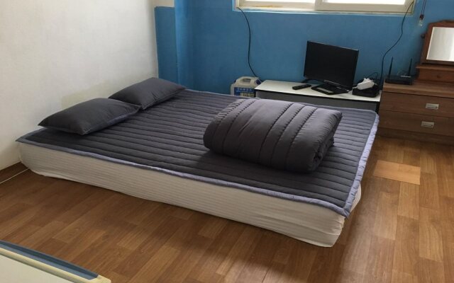 OG GUESTHOUSE - Hostel