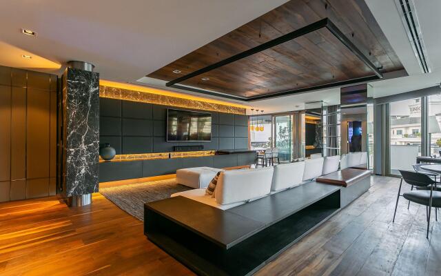 Moderno na Jurerê Internacional com Piscina #JA28