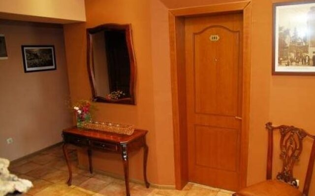 Paris Hotel