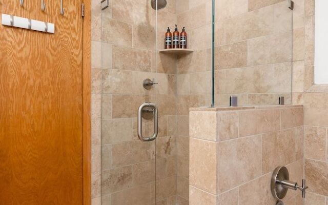 Linden Hills Retreat