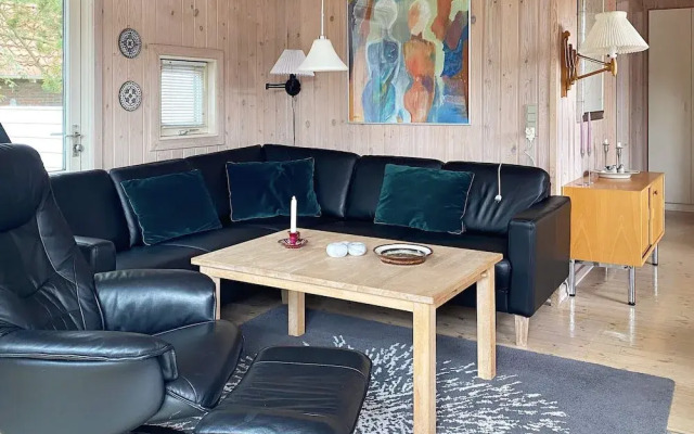 6 Person Holiday Home in Blavand