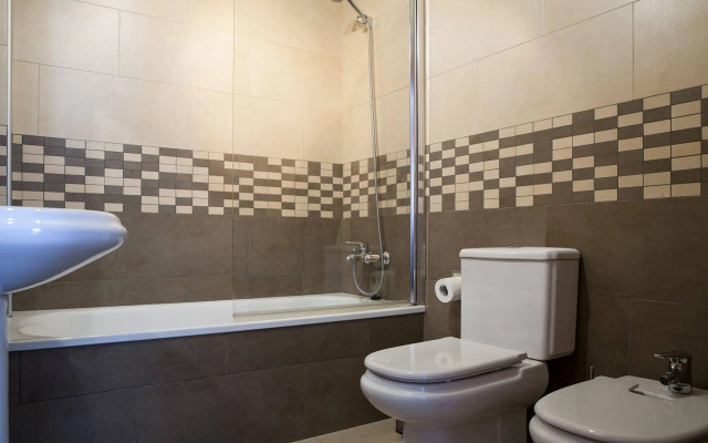 Apartamentos & Suites Real de Cartuja