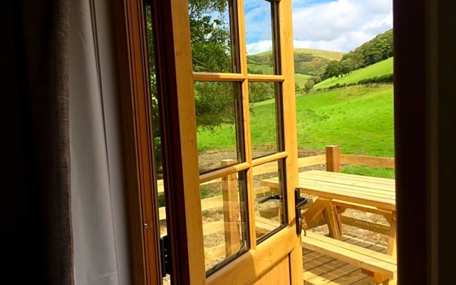 Mid Wales Luxury Huts