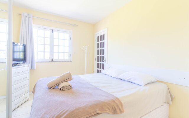 GB08 Casa 4 Suites em Guarajuba