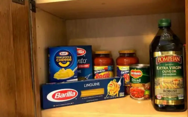 Evie's apartment