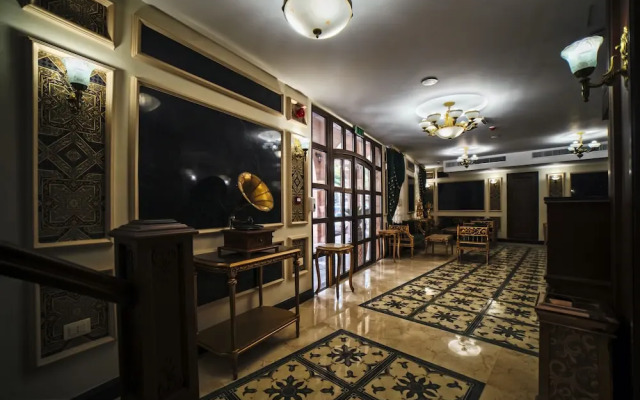 Khan Khediwe Hotel
