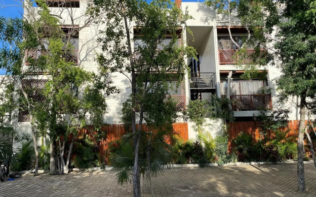 Taanah Poolview 1BR apartment Ecochic