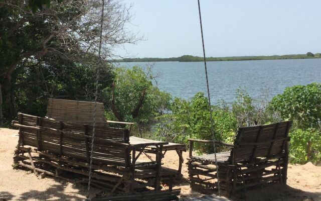 Bonobo Lodge