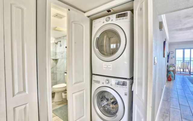 Land's End 10-303 Beach Front - Premier
