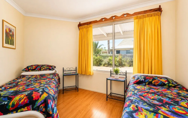 Hidden Gem Getaway in Dunsboroughs Heart – Guest Rooms – Dunsborough