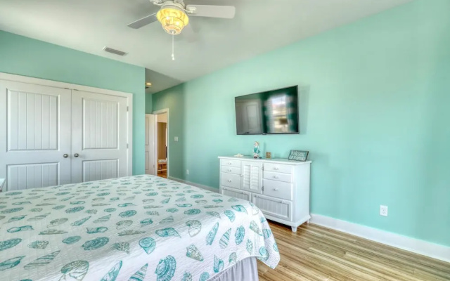 Salty Seahorse -2822 Bienville