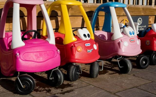 Fairwood Lakes Holiday Park