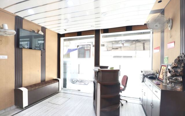 OYO 14985 Hotel S K
