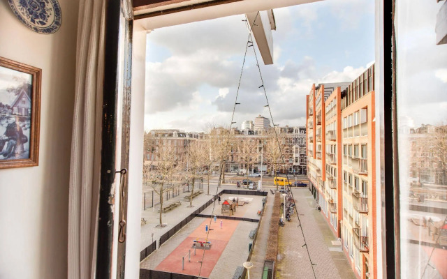 Canal Belt apartments - Amstel River area