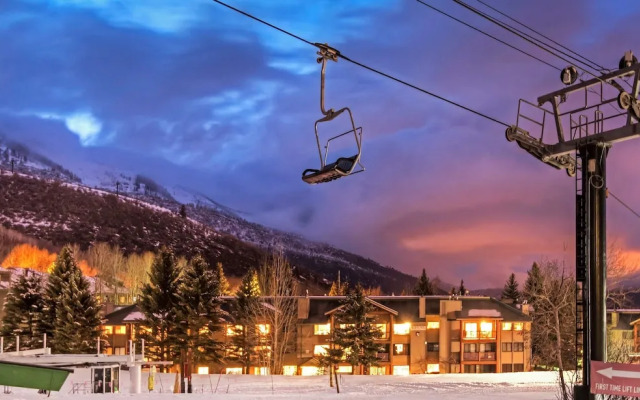 Snow Flower 123 3 Bedroom Condo