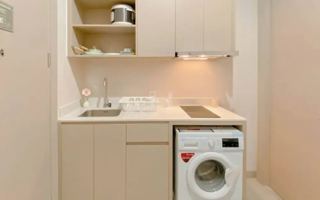 Chic 1BR Apartment at Menara Jakarta Kemayoran